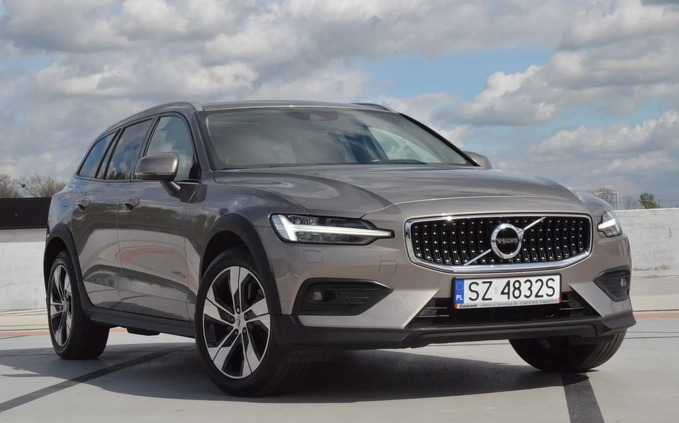 Volvo V60 Cross Country cena 135900 przebieg: 175000, rok produkcji 2021 z Zabrze małe 781